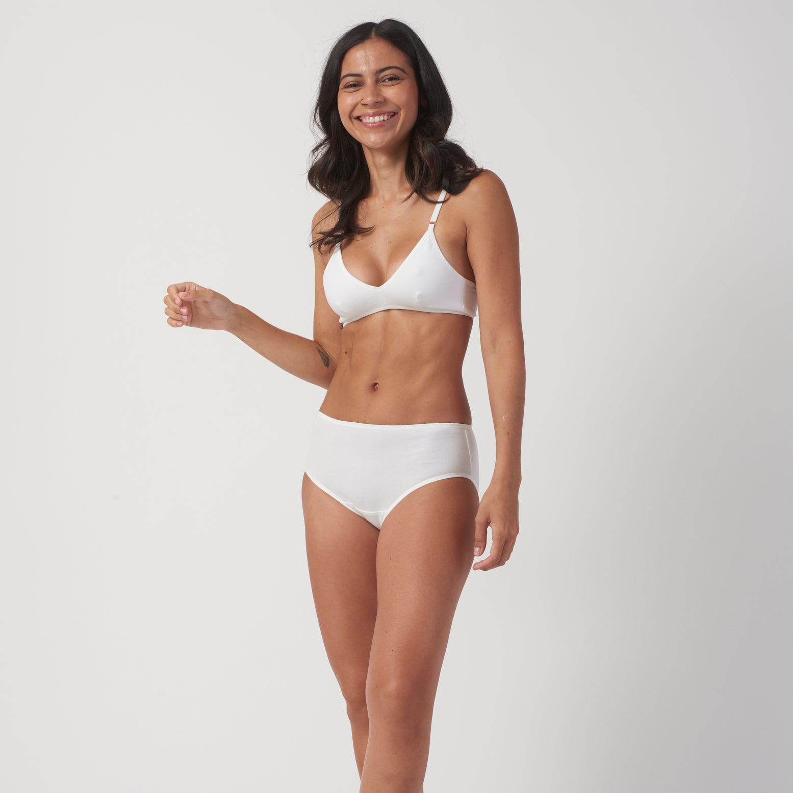 Esprit FEMININE WIRELESS PADDED BRA - Triangle bra - white 